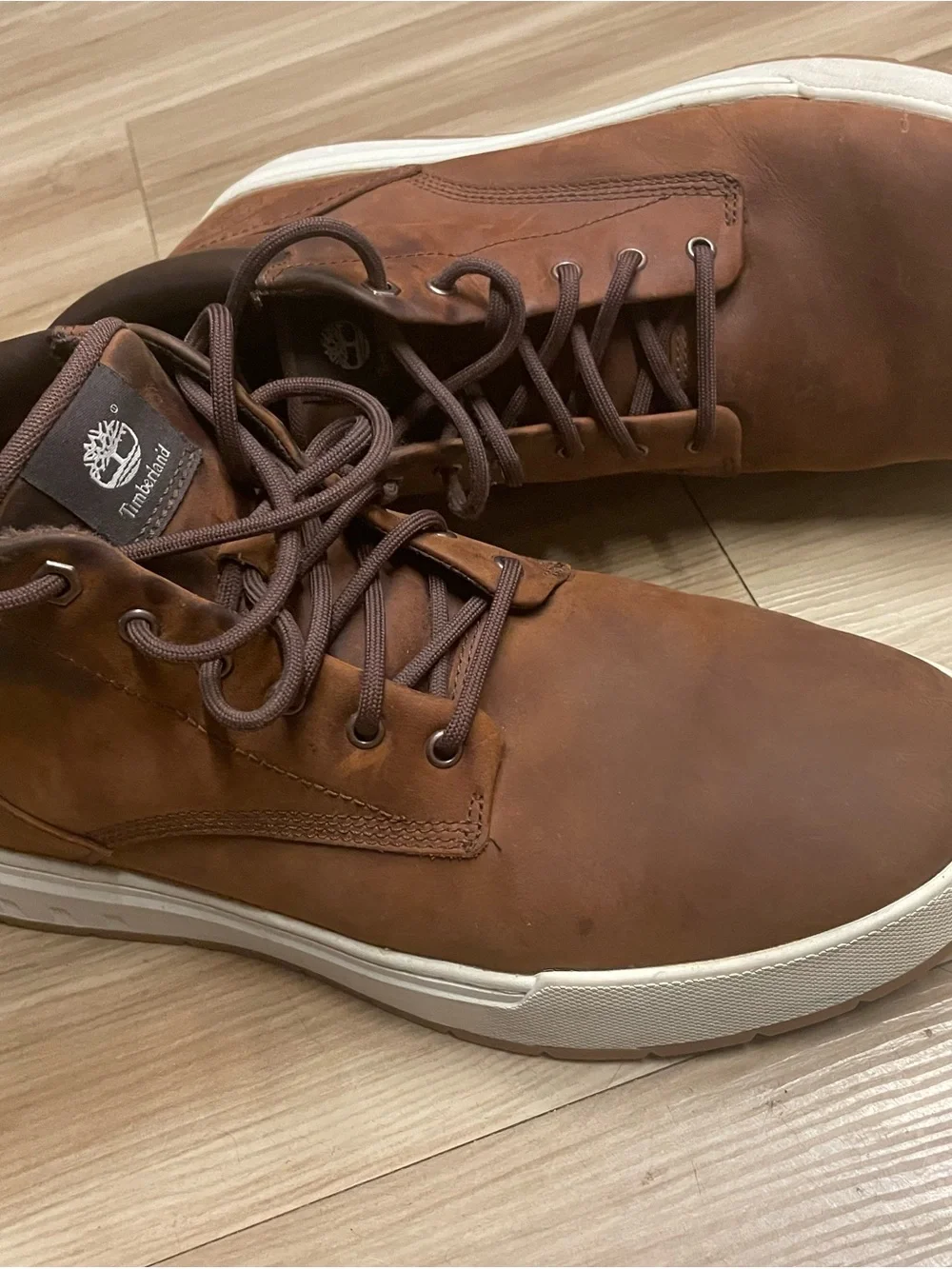 Timberland Men's Size 12 Brown Leather Chukka Boots with White Sole. Ankle boots